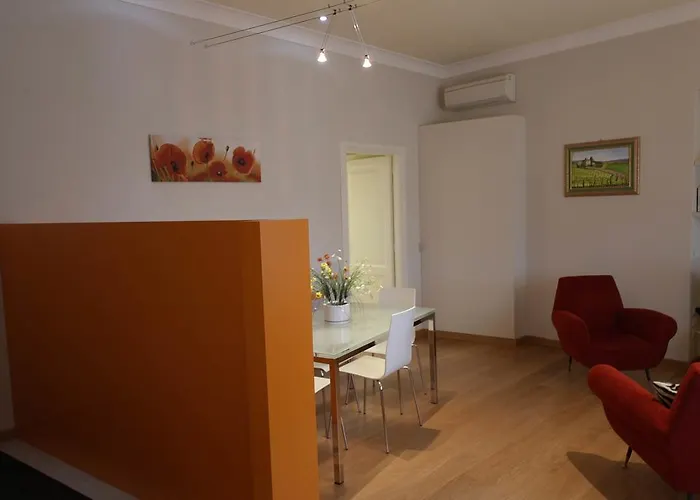 Yourhomeinlucca Le Palme Apartamento *